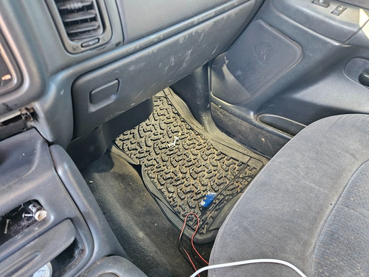 chevrolet-silverado-2500-image-36