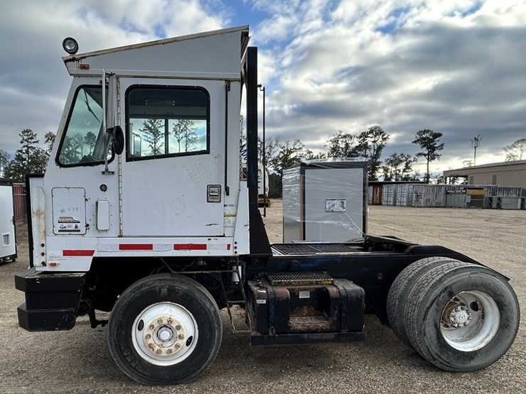 2004-capacity-tj7000-image-1