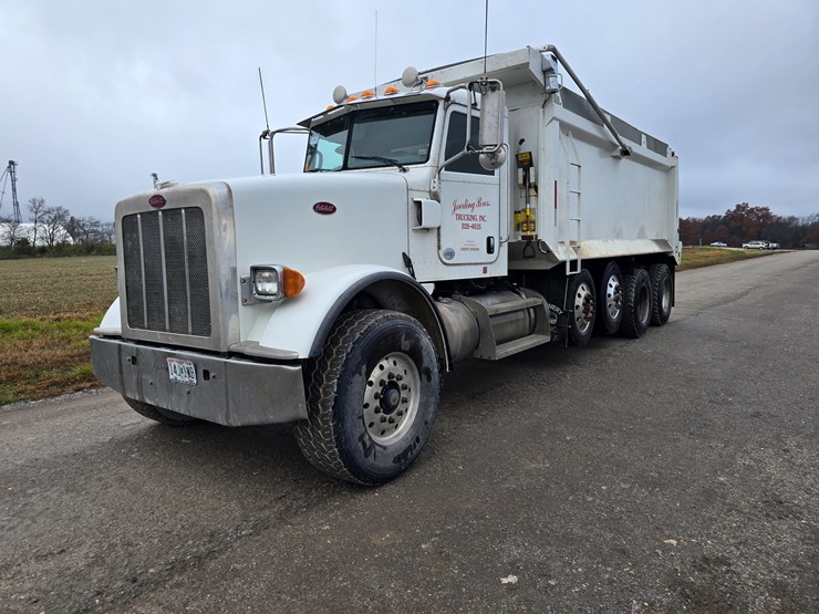 peterbilt-367-image-3