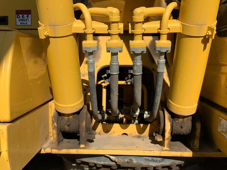 komatsu-pc210-lc-11-image-17