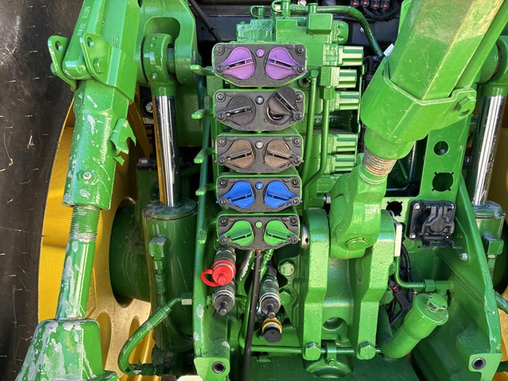 john-deere-8r-370-image-27