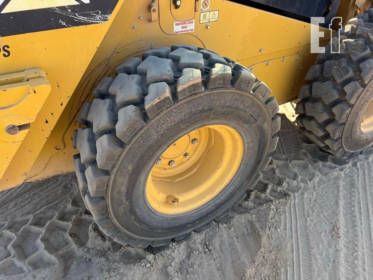 caterpillar-262d-image-9