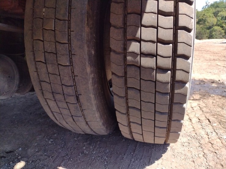 international-durastar-4300-image-26