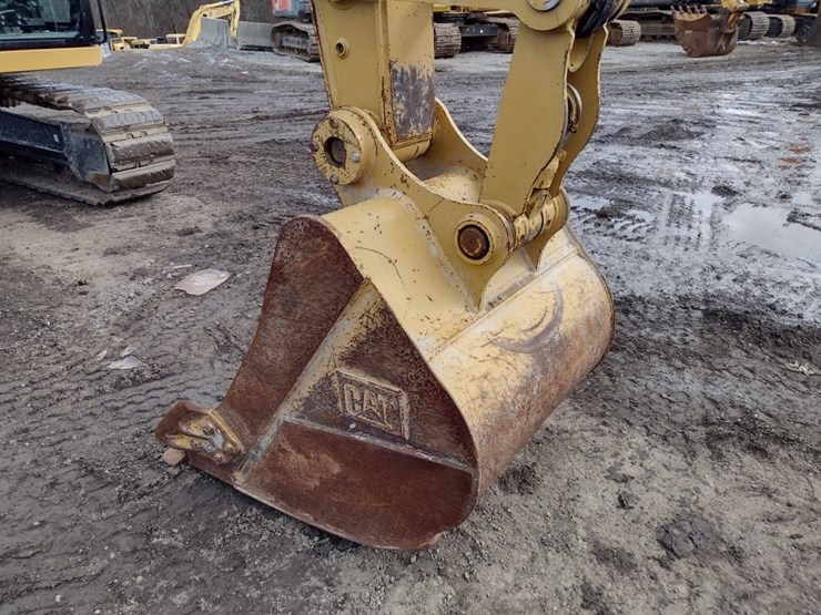 caterpillar-315-gc-image-17