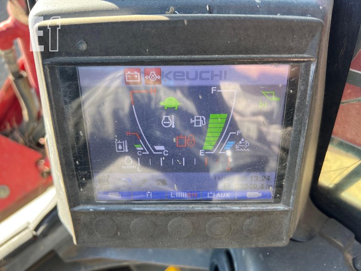 2019-takeuchi-tl12v2-image-33