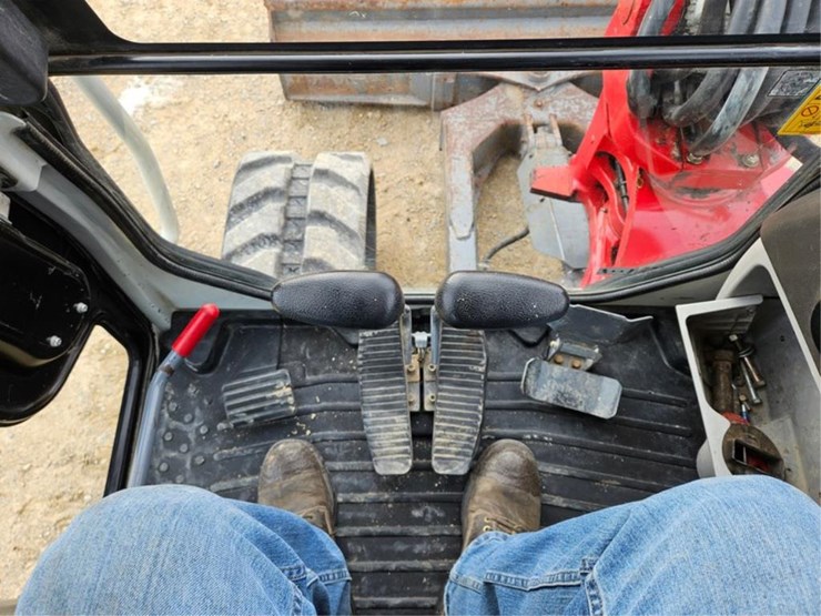 #3422-•-takeuchi-tb260-excavator-image-21