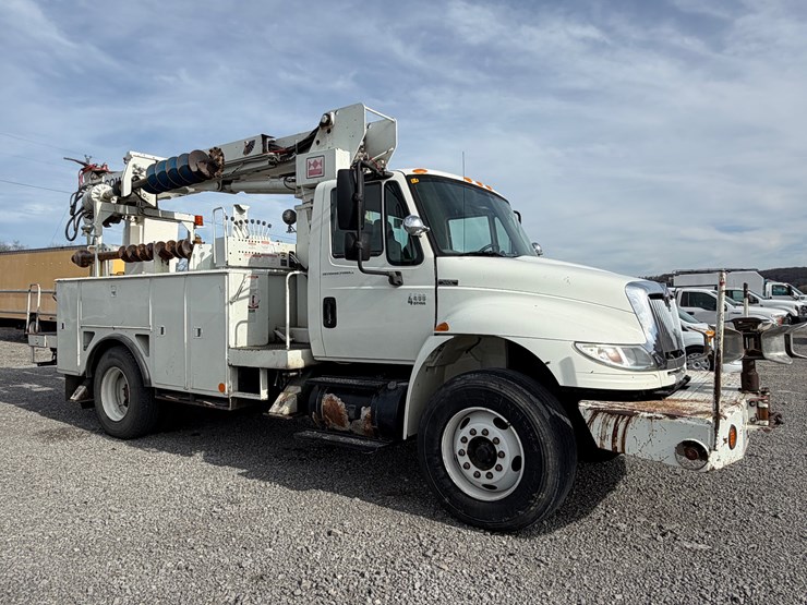 international-4400-image-3