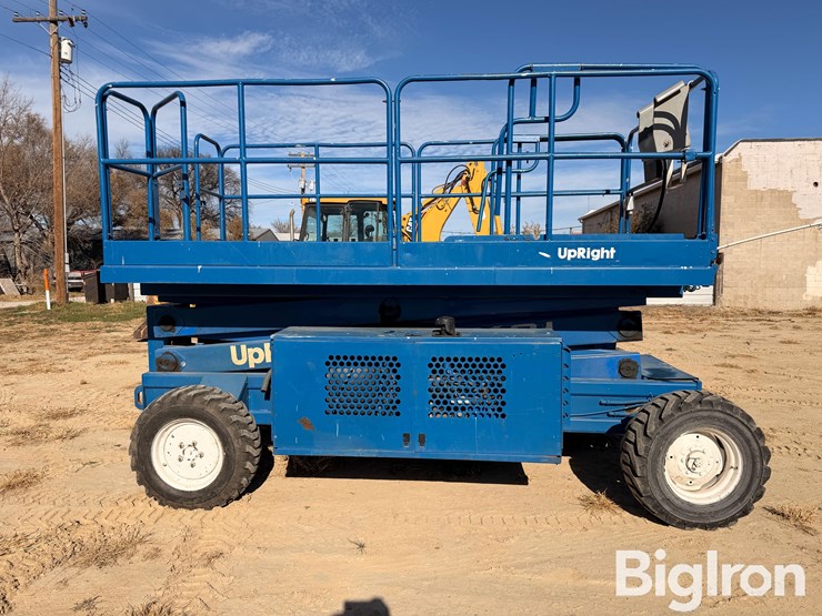 up-right-lx31-image-2