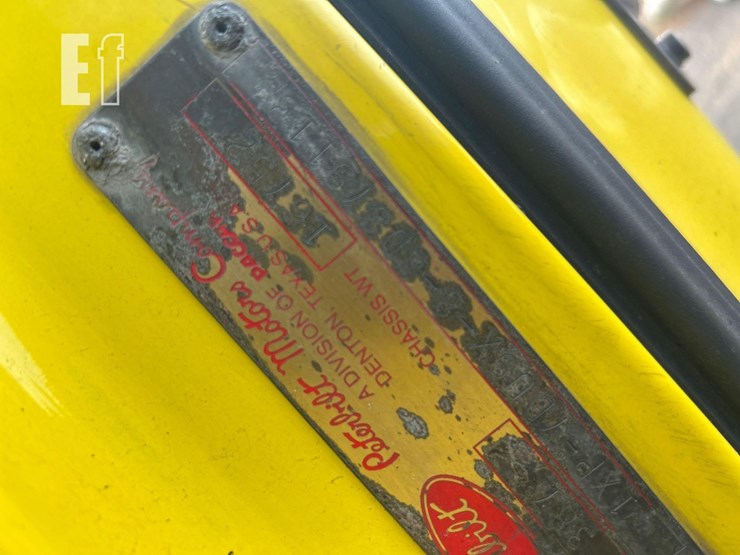 peterbilt-384-image-27