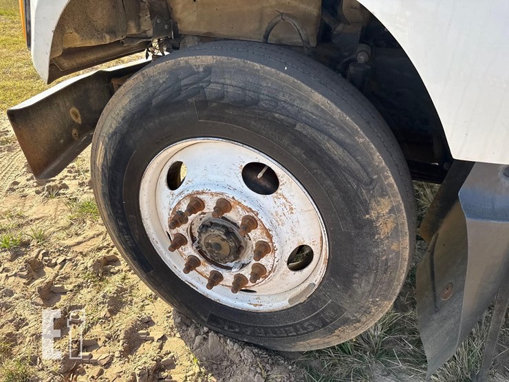 mack-t/a-dump-truck-image-11