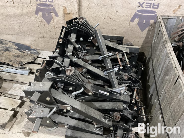 hiniker-spiked-rolling-rotary-hoe-attachment-image-7