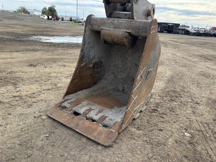 2014-takeuchi-tb290-image-11