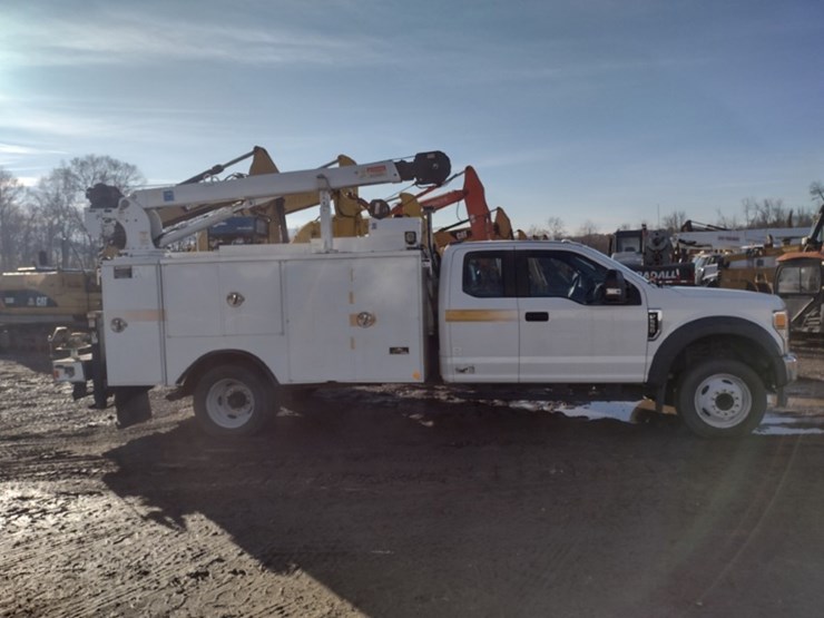 20-ford-f550-image-3