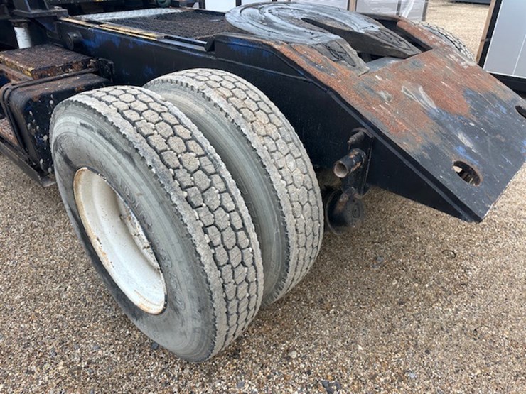 2004-capacity-tj7000-image-11