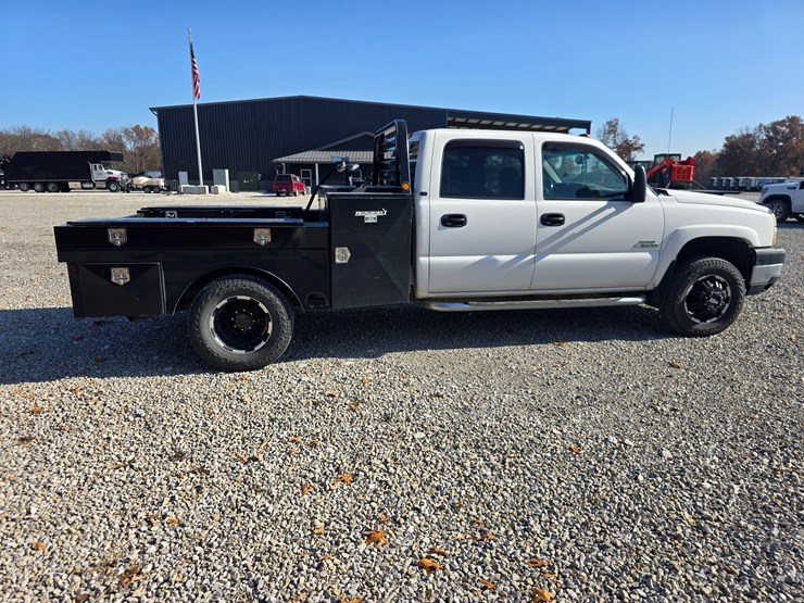chevrolet-silverado-3500-image-31