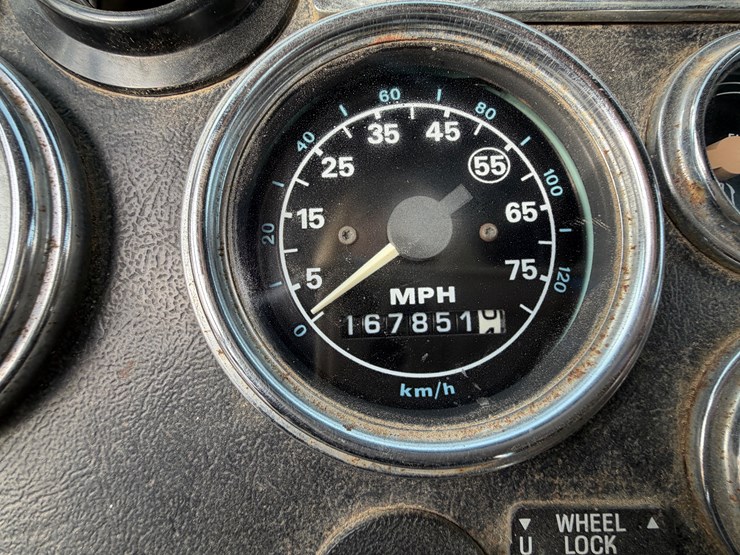 ford-lts9000-image-41