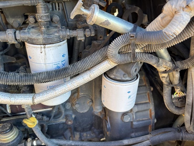 2017-case-586h-image-47