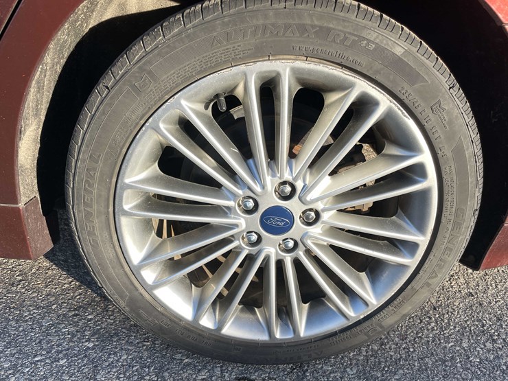 #1388-•-2015-ford-fusion-(has-wi-title)-(of)-image-14