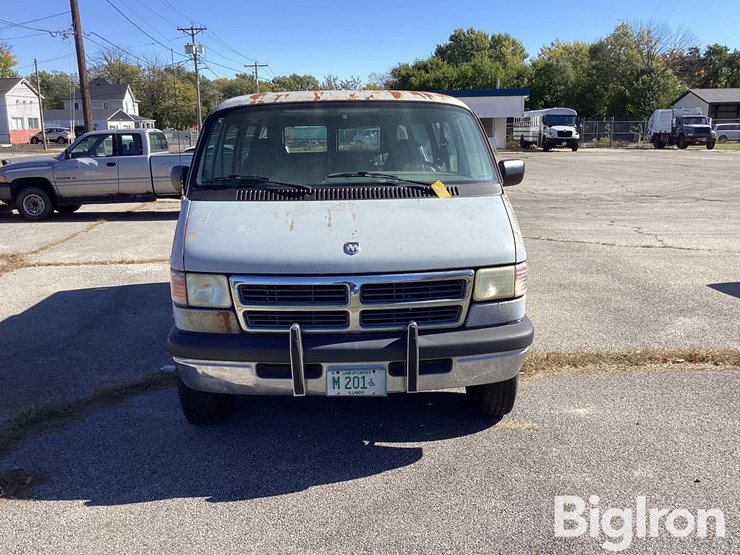 1995-dodge-ram-2500-image-2