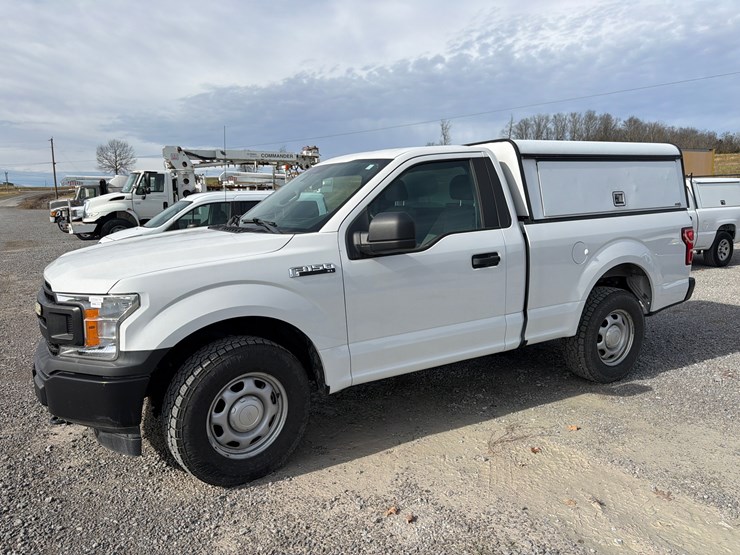 2019-ford-f150-xl-image-1