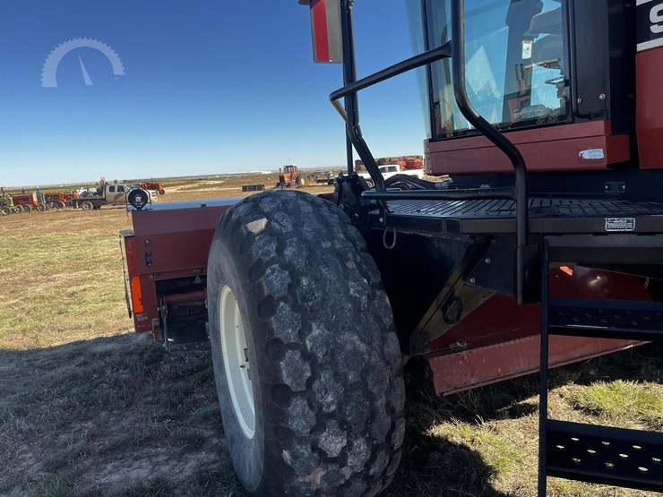 2005-hesston-9260-image-12