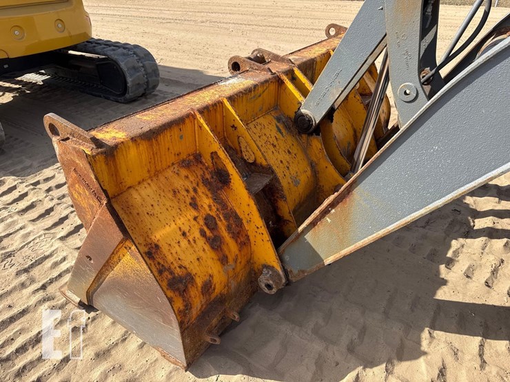 2010-deere-310j-image-17