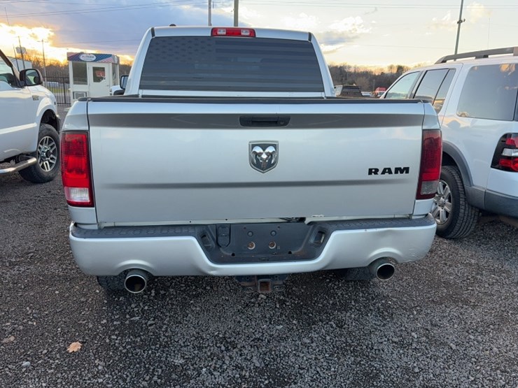 2014-dodge-1500-image-9