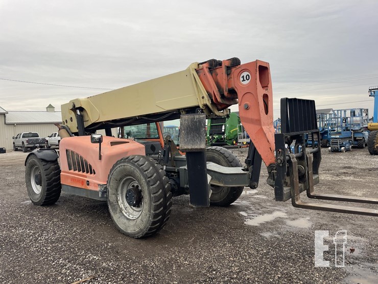 2011-jlg-g10-55a-image-6