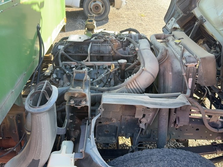 isuzu-npr-hd-image-20