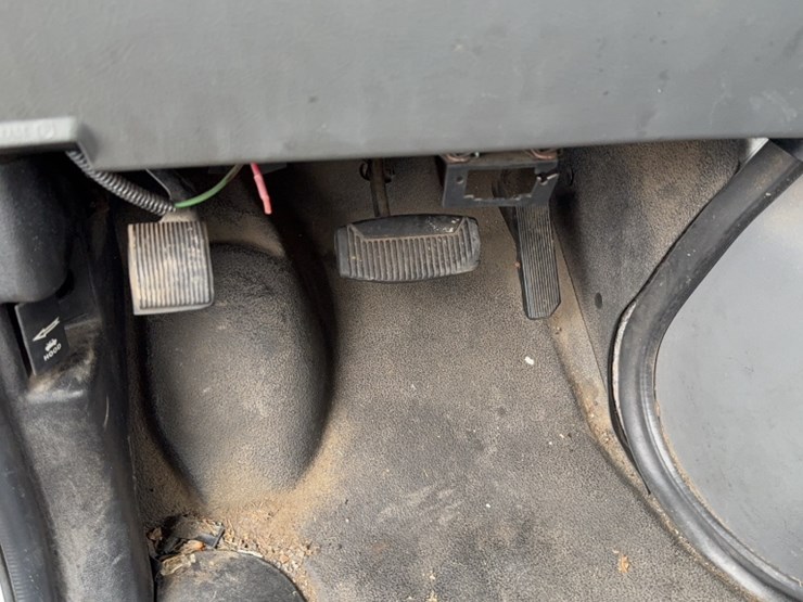 2008-ford-e350-image-17