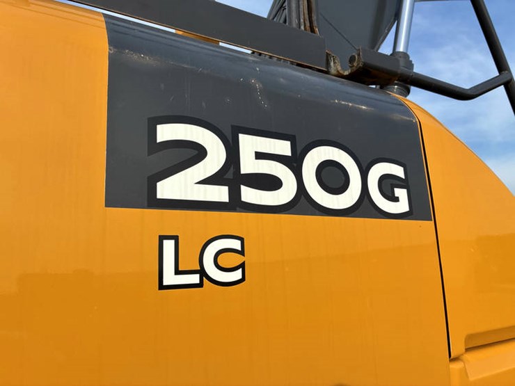 #121026-•-2021-jd-250g-lc-#1ff250gxklf611660-image-56