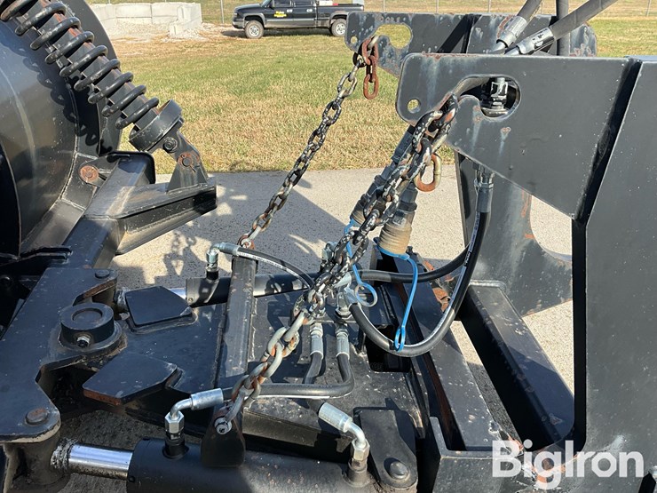 caterpillar-10-image-20