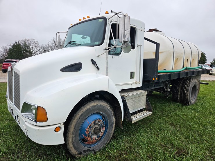 kenworth-t300-image-2