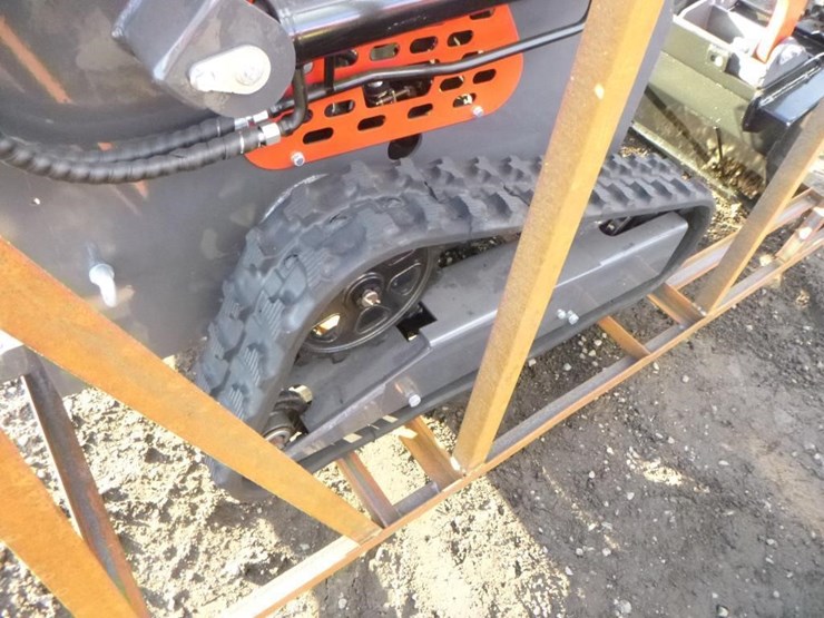 2025-agt-ysrt14-skid-steer-track-loader-image-17