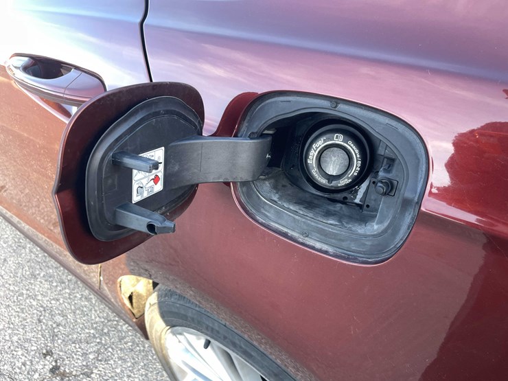 #1388-•-2015-ford-fusion-(has-wi-title)-(of)-image-38