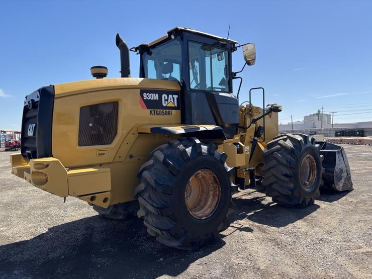 2019-caterpillar-930m-image-3