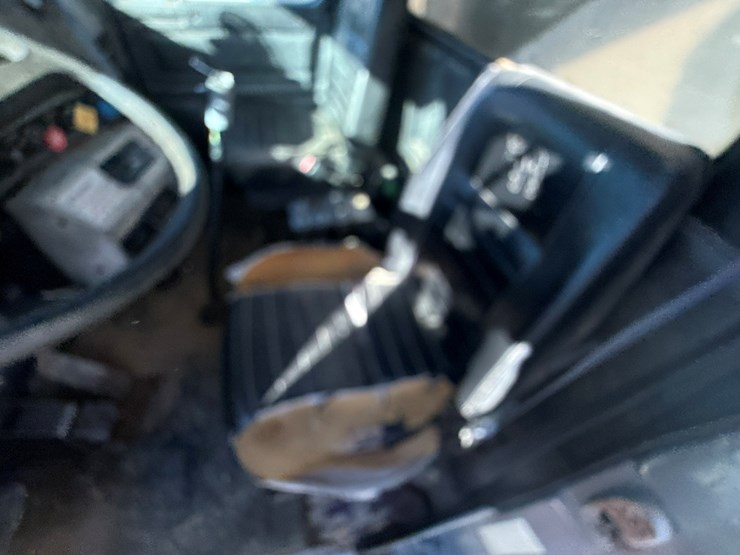 mack-r686st-image-102