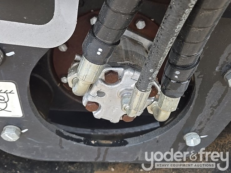 2023-jcb-ct260-120-image-25