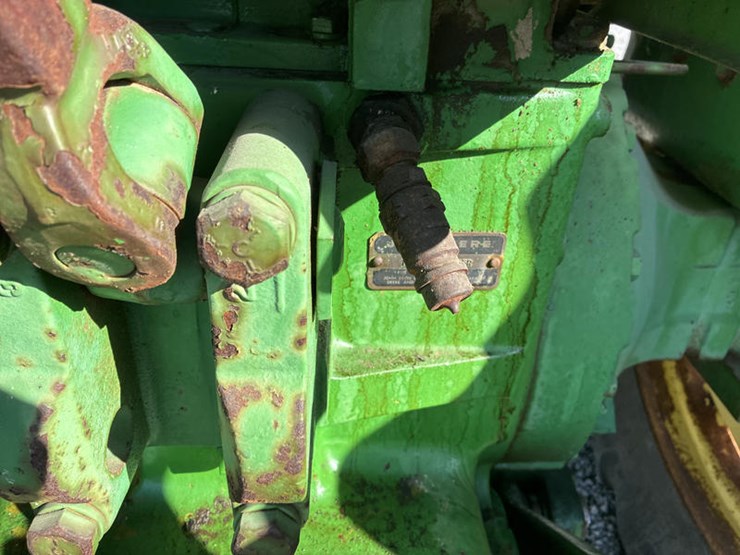 john-deere-4520-image-19
