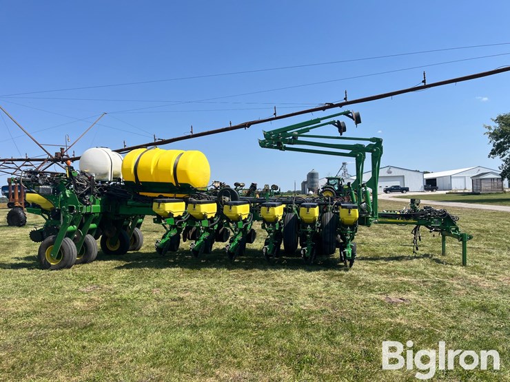 2011-john-deere-1770-image-4