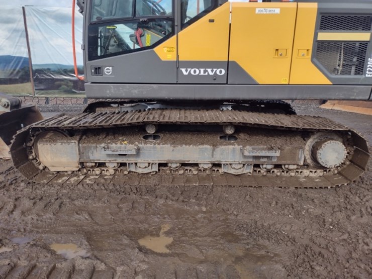 volvo-ec220e-lr-image-31