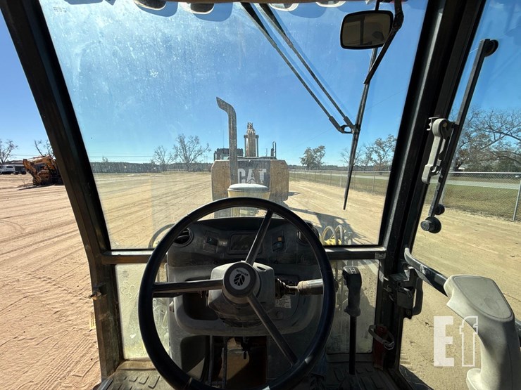 new-holland-b95-image-23