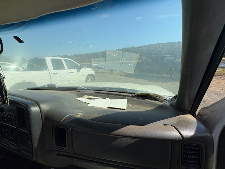 2003-chevrolet-silverado-1500-image-23