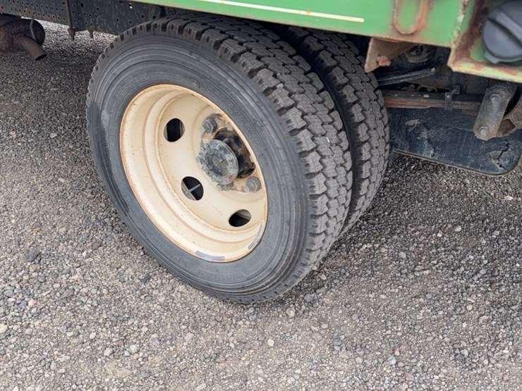 isuzu-npr-hd-image-10