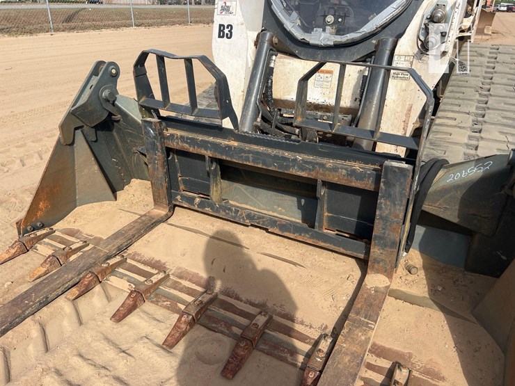 bobcat-t870-image-35