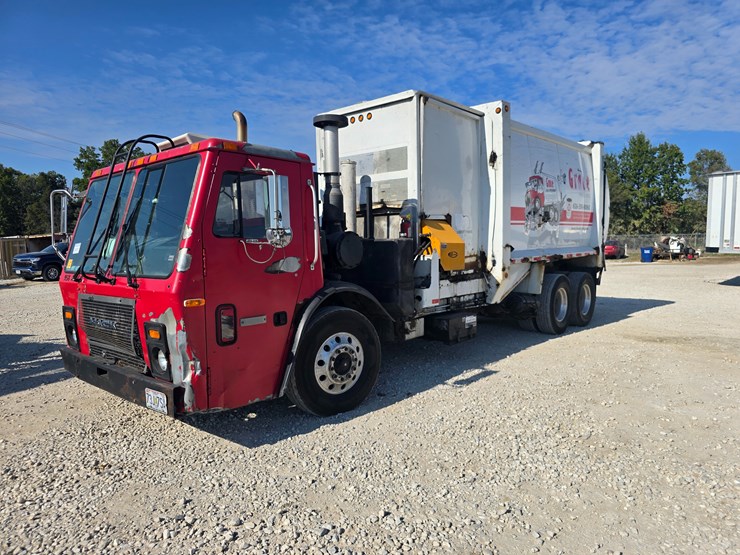 2007-mack-le613-image-3