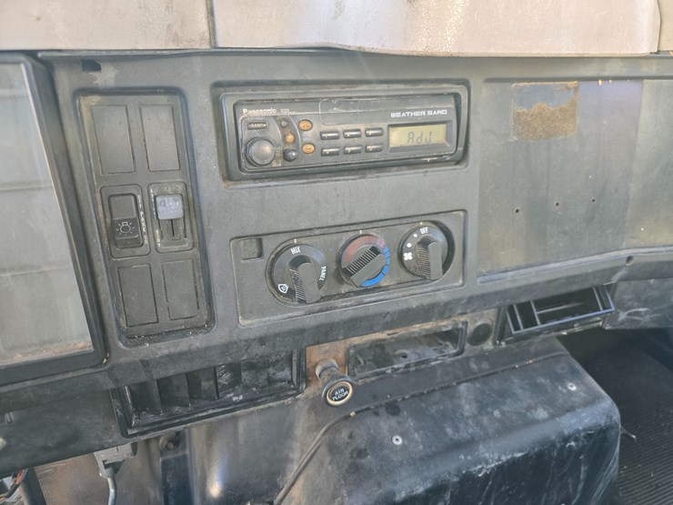 1999-international-4700-image-64