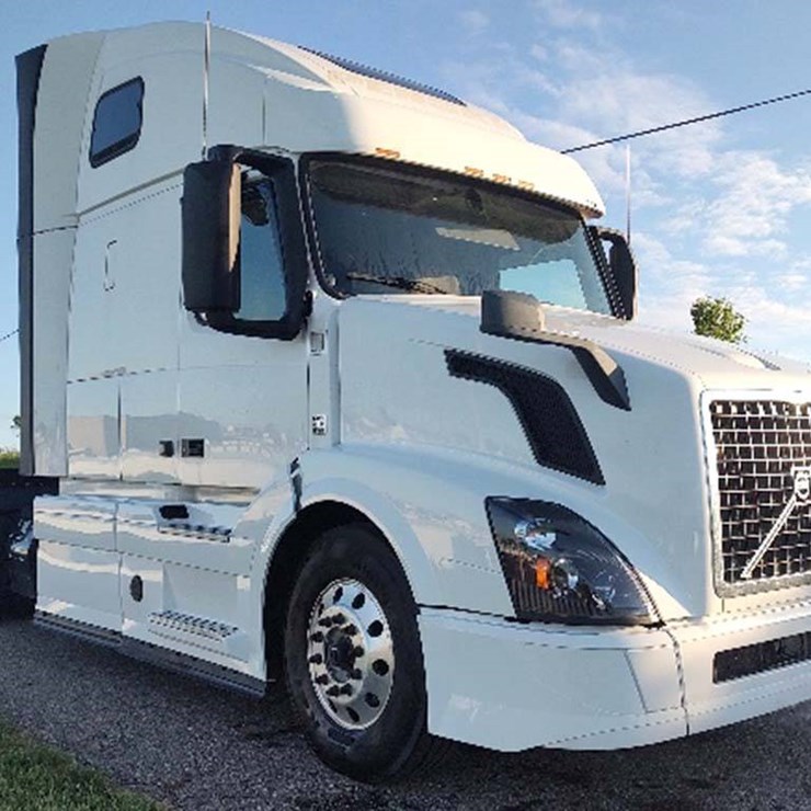 2018 VOLVO VNL 670