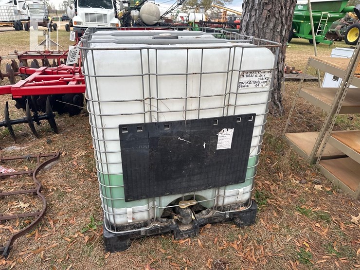 approx.-100-gallon-tote-w/-antifreeze-image-1