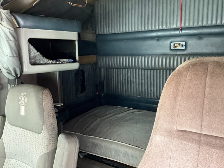 2009-kenworth-t800-image-22